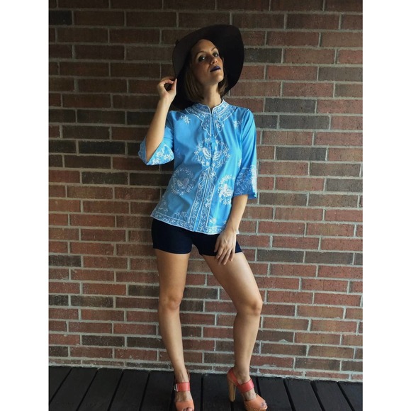 vintage 60s Baby Blue EMBROIDERED BUTTERFLY Medium/Large bell sleeve boho jacket - Picture 5 of 10